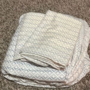 Queen sheet set